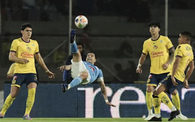 LA MÀQUINA DE CRUZ AZUL, IMPARABLE; VENCE 1-0 A LAS ÀGUILAS DEL AMÉRICA EN LA SEMIFINAL DE IDA